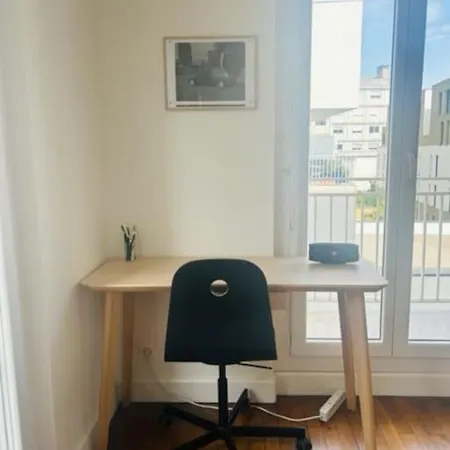 Cosy Face A La Gare Apartment *